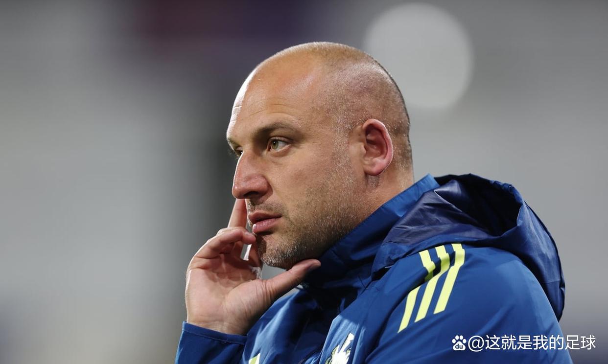 爱游戏APP集结日纽卡斯尔备战意大利杯本菲卡主帅复盘备战意甲，这一次真的Rookie在C9比赛中逆转(爱足球的谢宇宁直播海星体育)